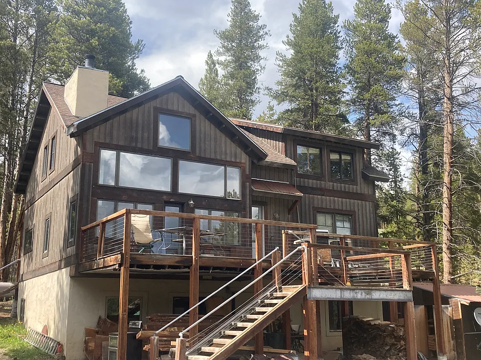 48 Meadows Dr