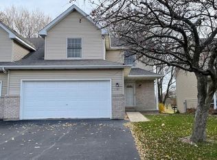 1181 Golf Ct, Dekalb, IL 60115