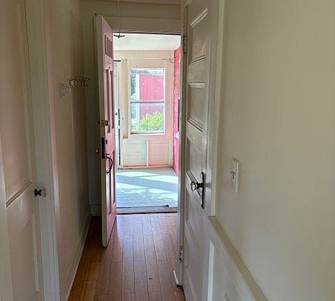 5th image of 11 Bond St
