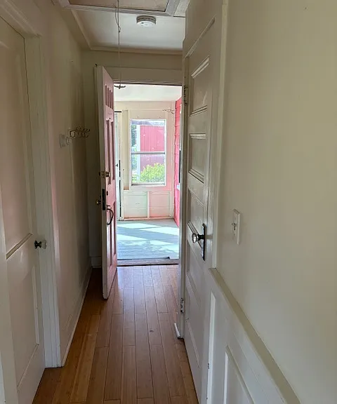 11 Bond St — Photo 5