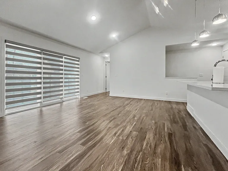 100 Walgrove Ct SE #1405 — Photo 9