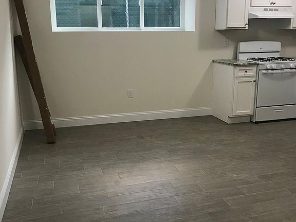 4th image of 99 Connecticut St #1