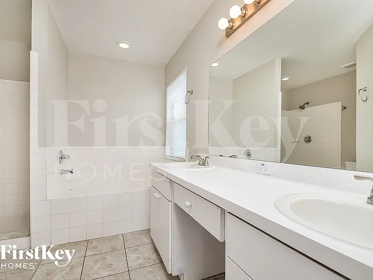 6511 Fox Crest Ln — Photo 11