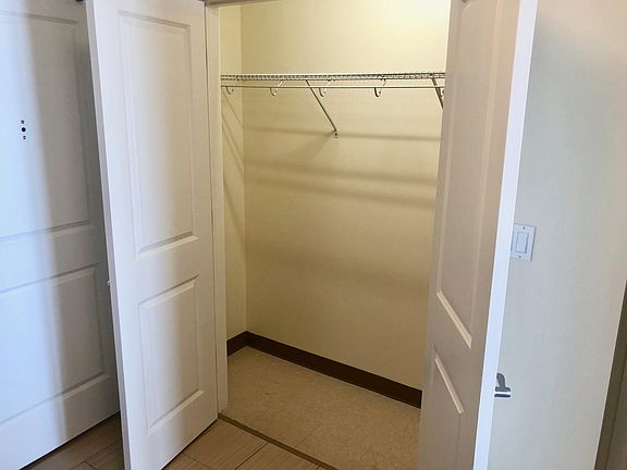 5th image of 605 N Wells St #809