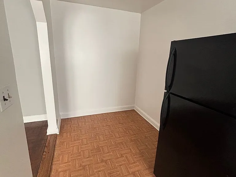 135 Kennedy St NW — Photo 4