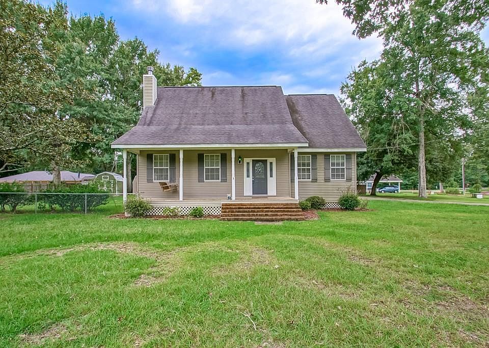 1st image of 42773 Robinwood Dr