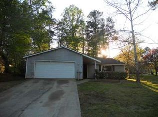 2583 Laurel View Dr, Snellville, GA 30039