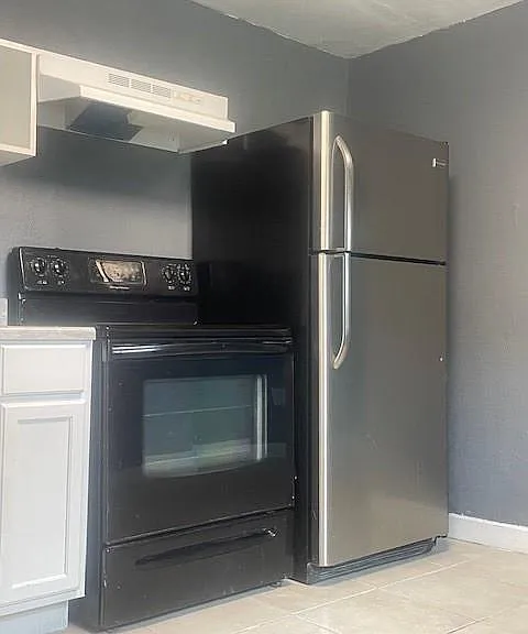 2631 Oakcliff St — Photo 7
