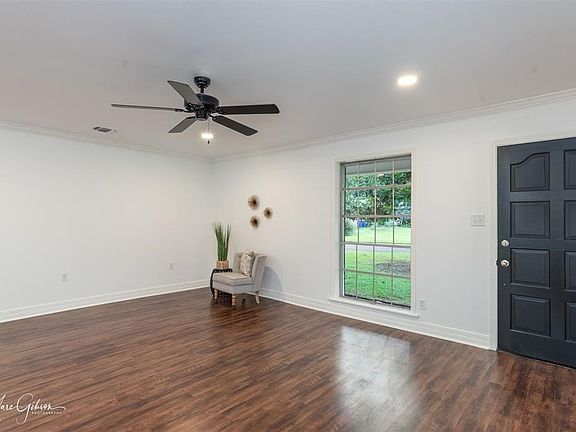 3rd image of 9405 Kroetz Dr