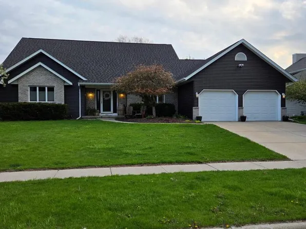 200 Fairbrook Drive, Waunakee, WI 53597