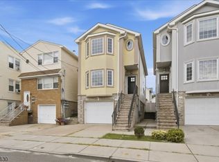 28 Davis St, Harrison Town, NJ 07029