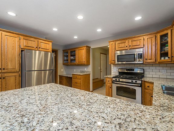 3rd image of 4436 Hidden Lake Ct