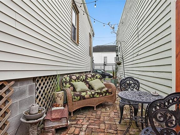 3rd image of 832 N Dupre St