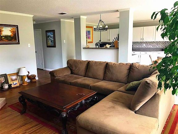 4th image of 2721 Rockport Ln