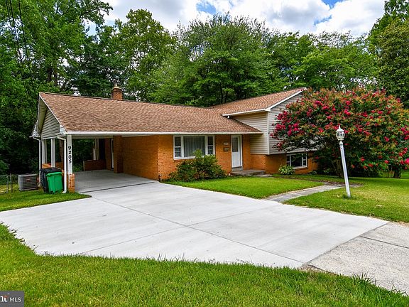 2nd image of 9205 Wellington Ct