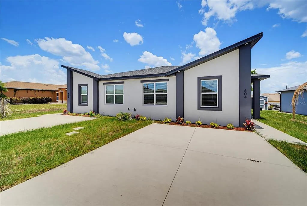 3 bed, 2.0 bath, 1287 sqft, $1,650 — Photo 1