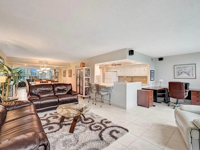 601 Three Islands Blvd #205 — Photo 7