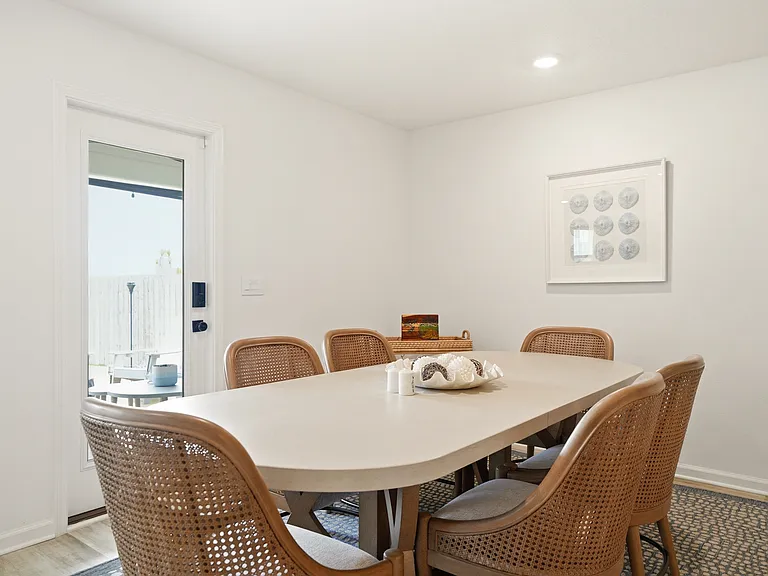 289 Gray Owl Dr W — Photo 10
