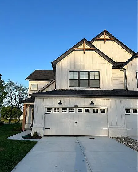 17541 Gruner Way — Photo 1