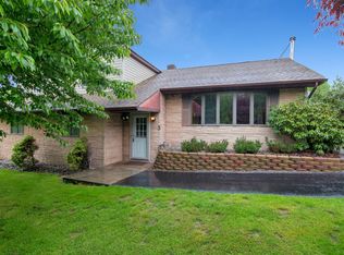 3 Mountain Rd, Marlboro, NY 12542