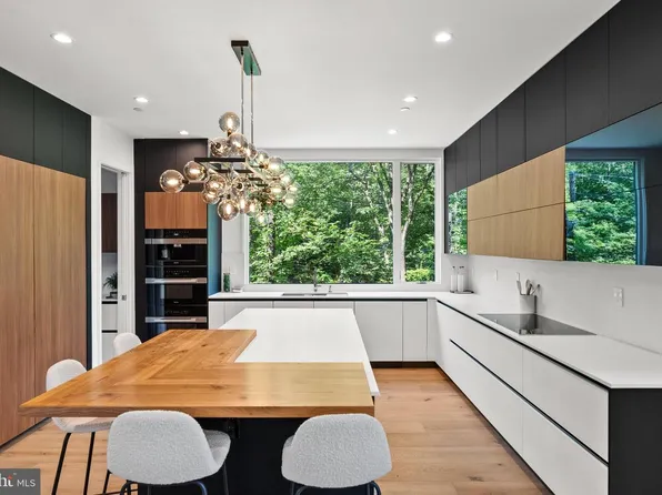 4656 Broad Branch Rd NW, Washington, DC 20008