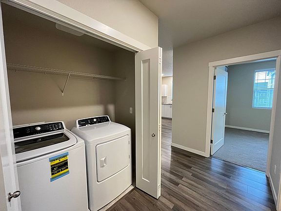 4th image of 17181 Snowdale St #105