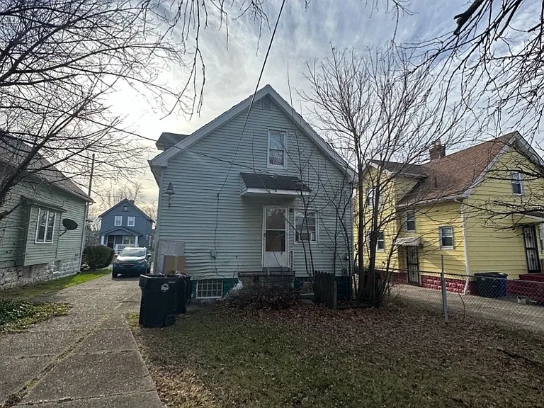 12813 Dove Ave — Photo 3