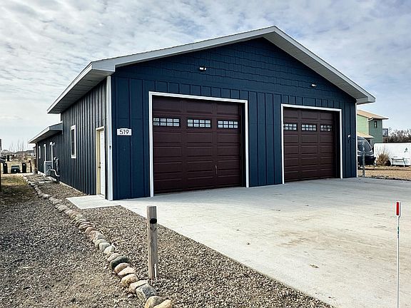 3rd image of 519 Codgers Cove Rd