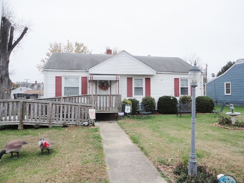 2nd image of 2602 Bristol St