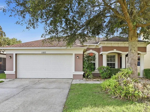 1920 Strathmore Cir, Mount Dora, FL 32757