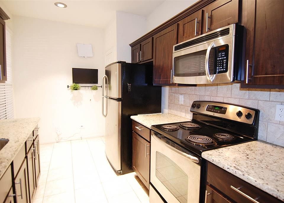 1st image of 2255 Braeswood Park Dr APT 313