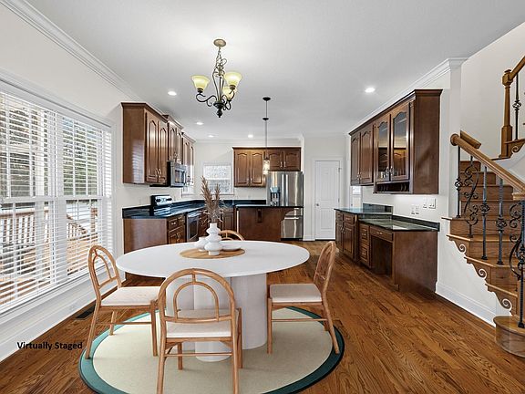 4th image of 3961 Bentwood Cove Dr