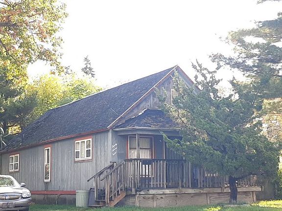 3rd image of 2712 Maplewood Ave