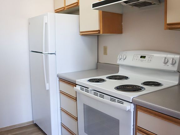 3rd image of 2234 Eastlake Ave E Floor 3