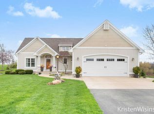 10580 Peach Ridge Ave NW, Sparta, MI 49345