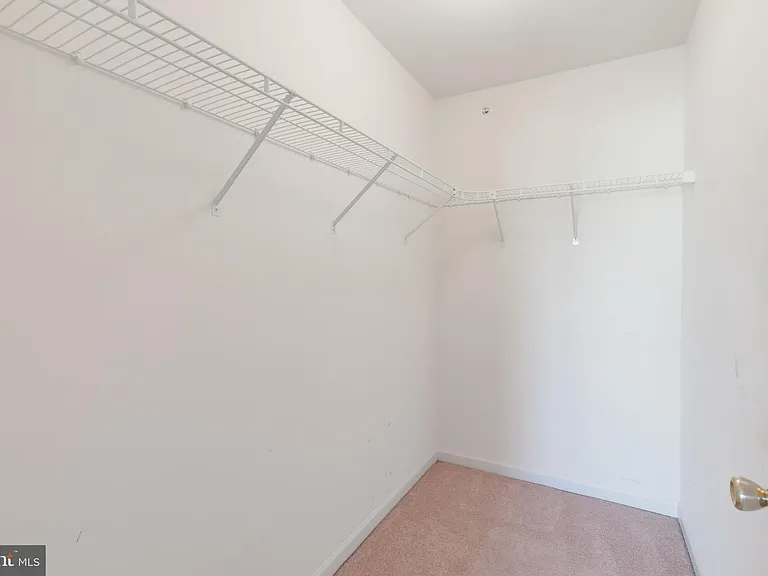 237 Jefferson Ave — Photo 20