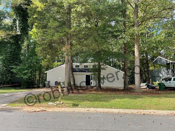 1st image of 4818 McAlpine Ln