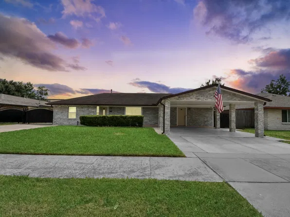 10939 Timberoak Dr, Houston, TX 77043