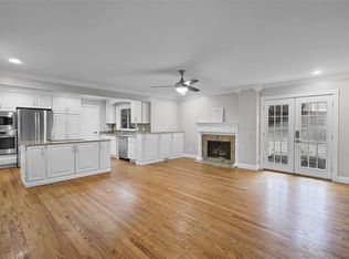 570 Spragues Mill Ct, Ballwin, MO 63011