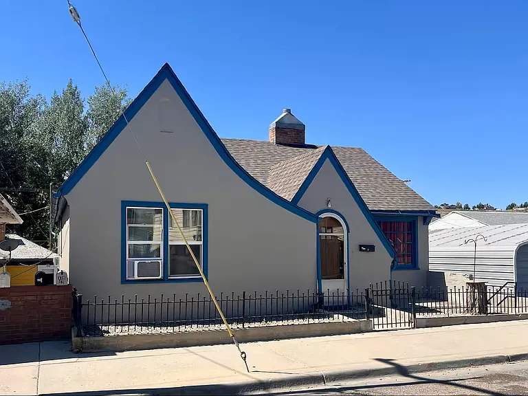 430 Elias Ave — Photo 13
