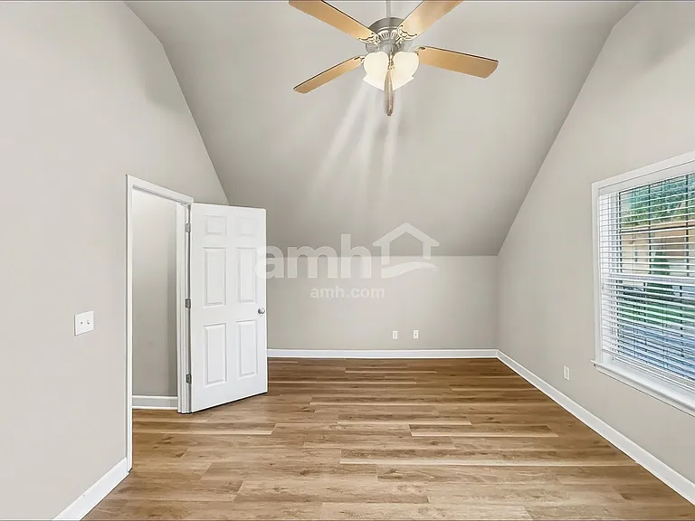1167 Cynthia Ln — Photo 16