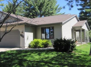 1134 Forest Ln, Prairie Du Sac, WI 53578