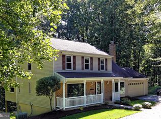 12129 Queens Brigade Dr, Fairfax, VA 22030
