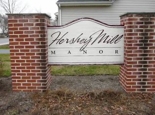 109 Farmhouse Ln, Mountville, PA 17554