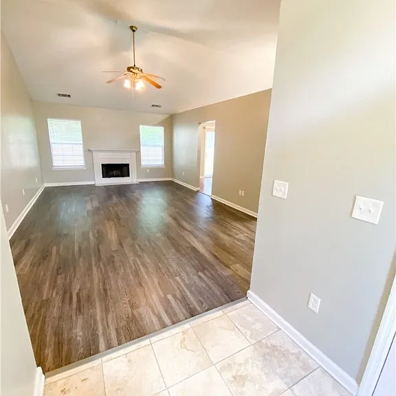 42 Cutler Dr — Photo 2