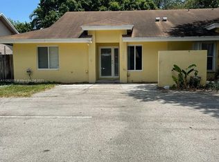 4940 SW 26th Ter, Fort Lauderdale, FL 33312