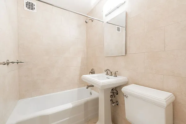 Rented by Stonehenge NYC LLC | media 6