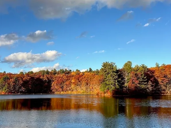 102 River St, Leicester, MA 01524