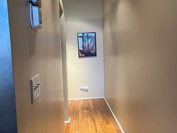 4th image of 1635 W Belmont Ave APT 410