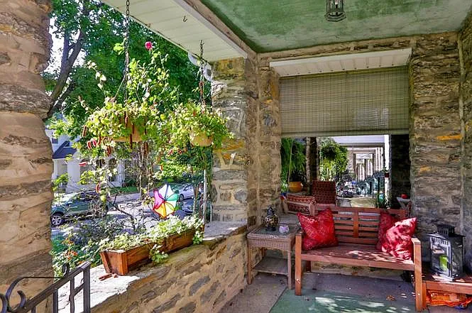 321 Glen Echo Rd — Photo 2